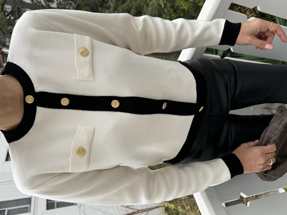 Ekru İki Renk Gold Düğmeli Hırka