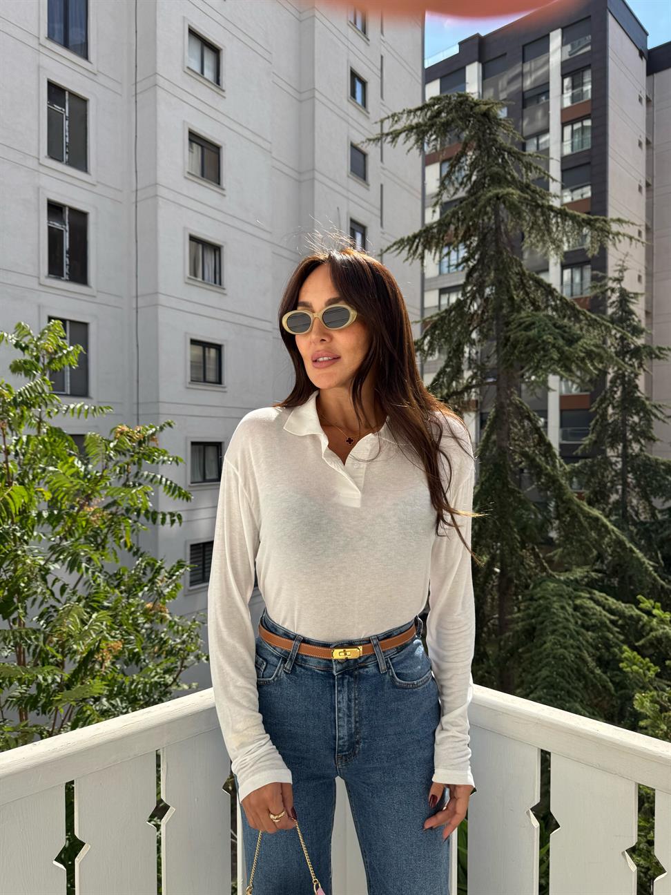 Ekru İnce Doku Polo Yaka Bluz