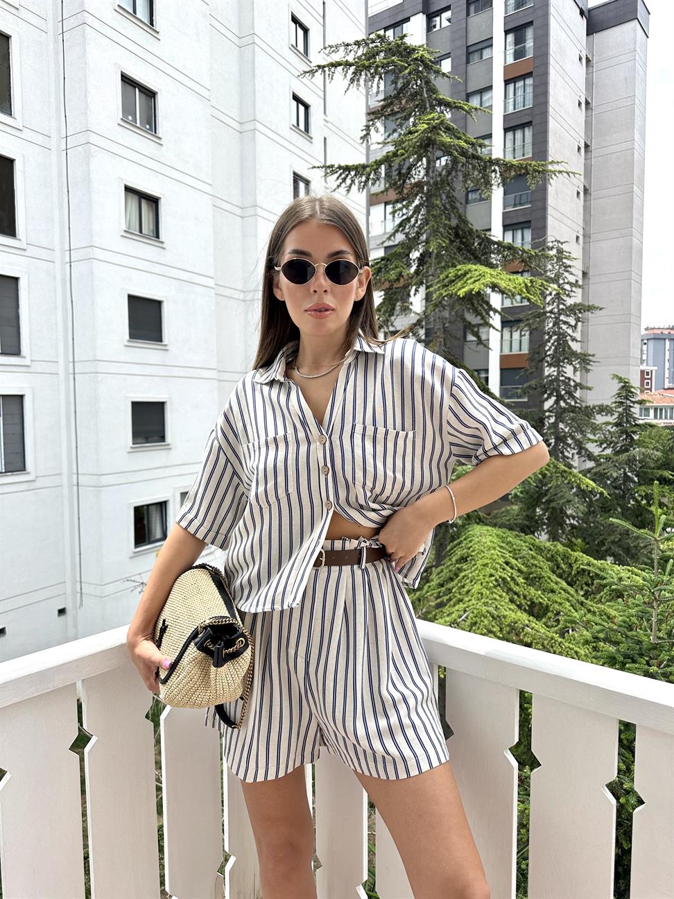 Ekru Kemer Detaylı Şort Takım