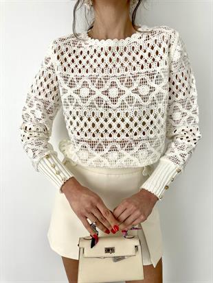 Ekru Kolları Altın Renk Düğmeli Bluz