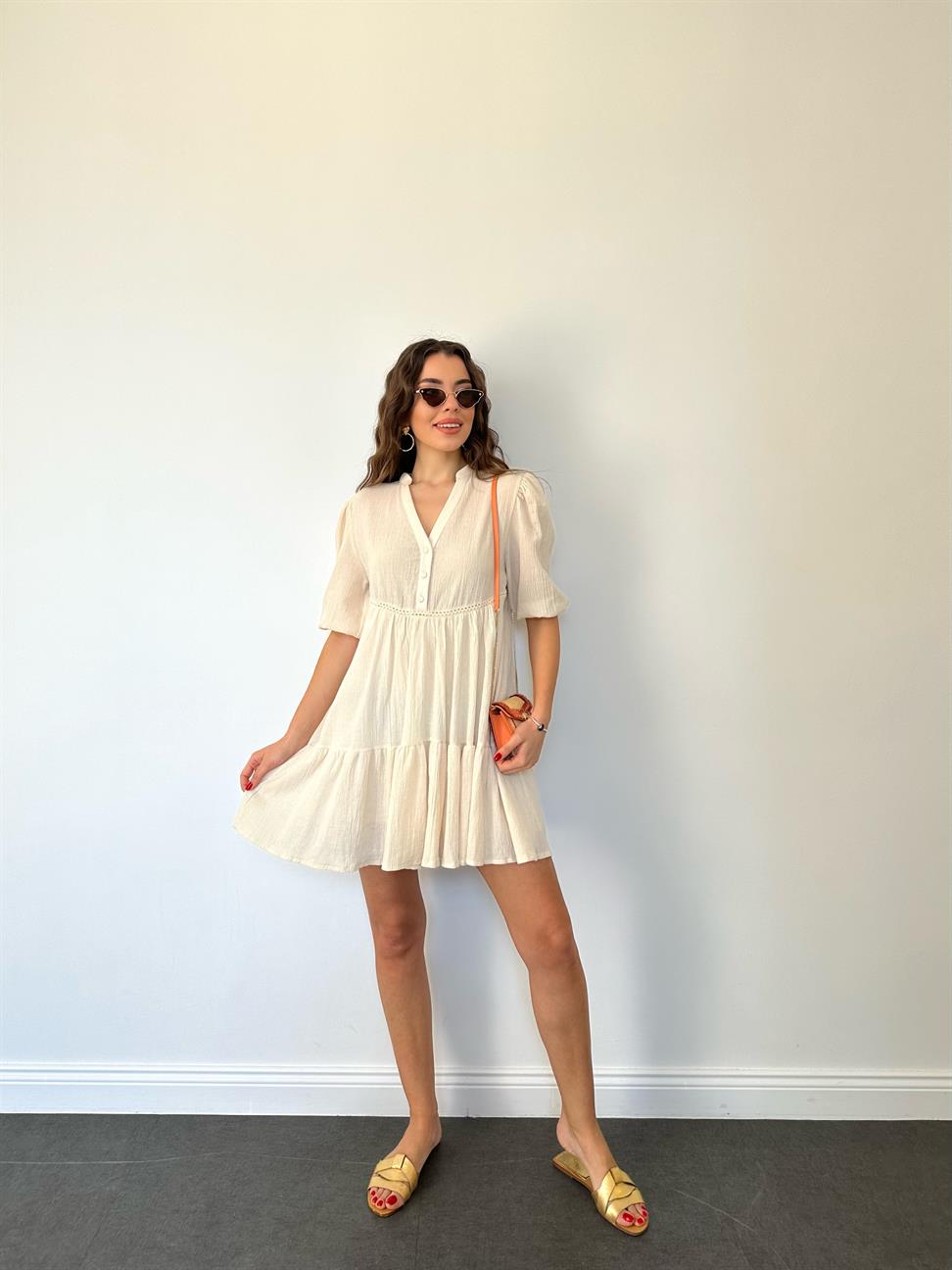 Ekru Kolu Eteği Büzgülü Elbise