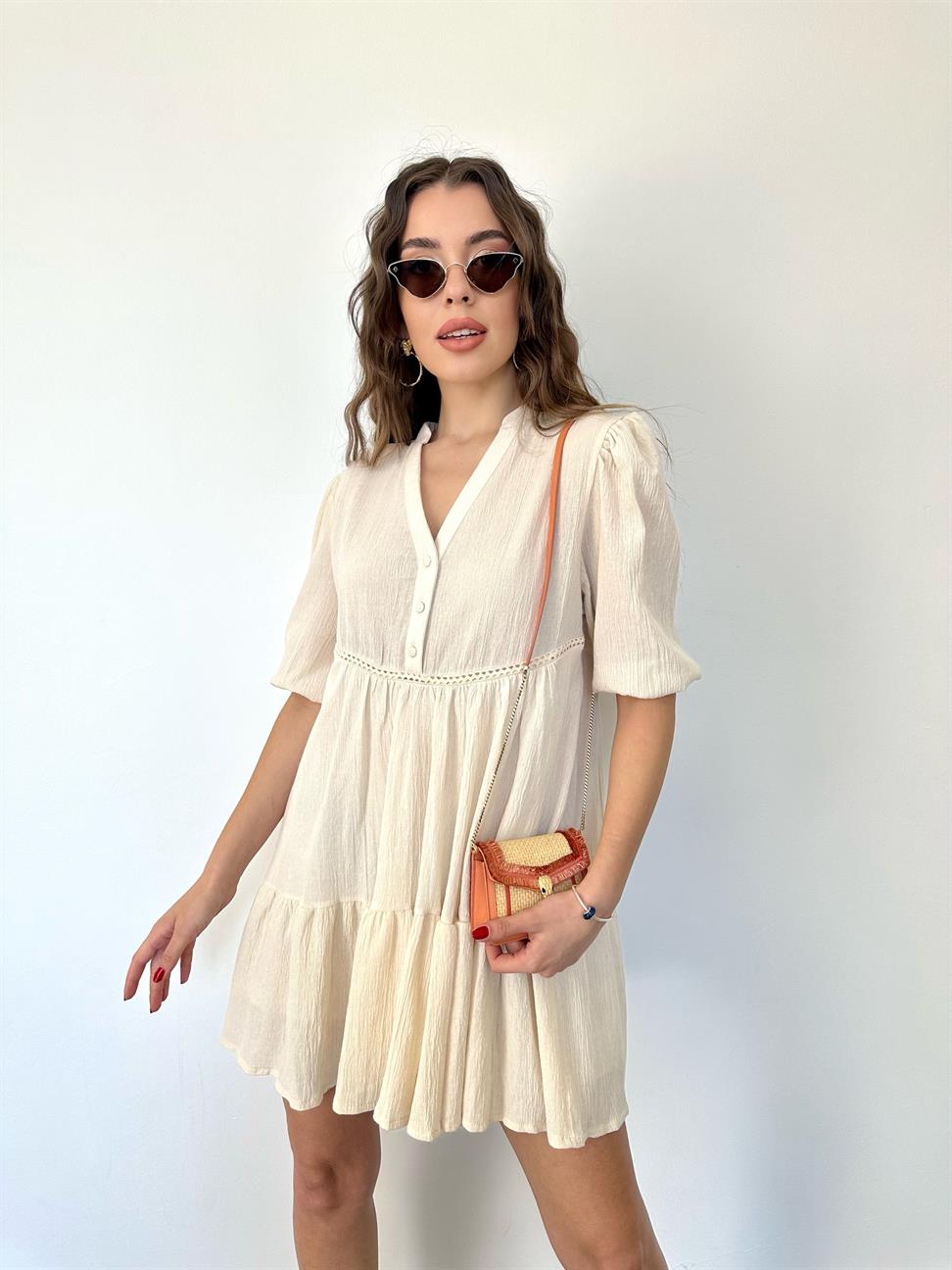 Ekru Kolu Eteği Büzgülü Elbise