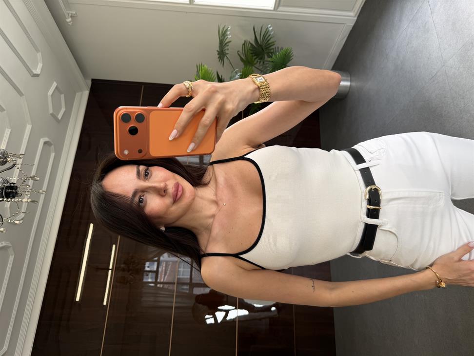 Ekru Kontrast Şeritli Askılı Top