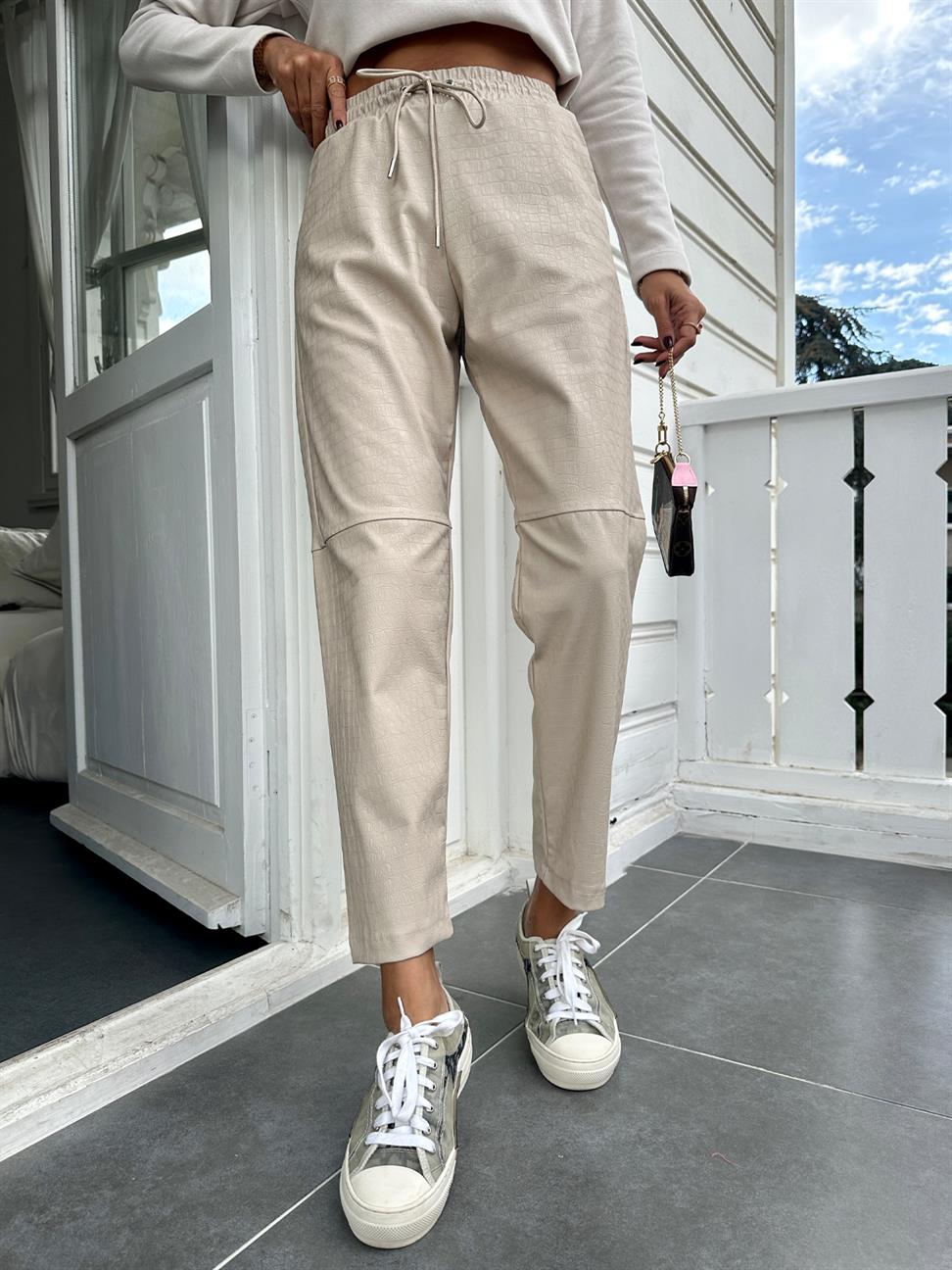 Ekru Krokodil Çimalı Deri Pantolon