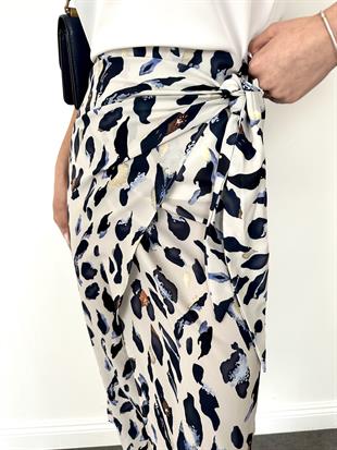 Ekru Kruvaze Yırtmaçlı Leopar Desen Etek