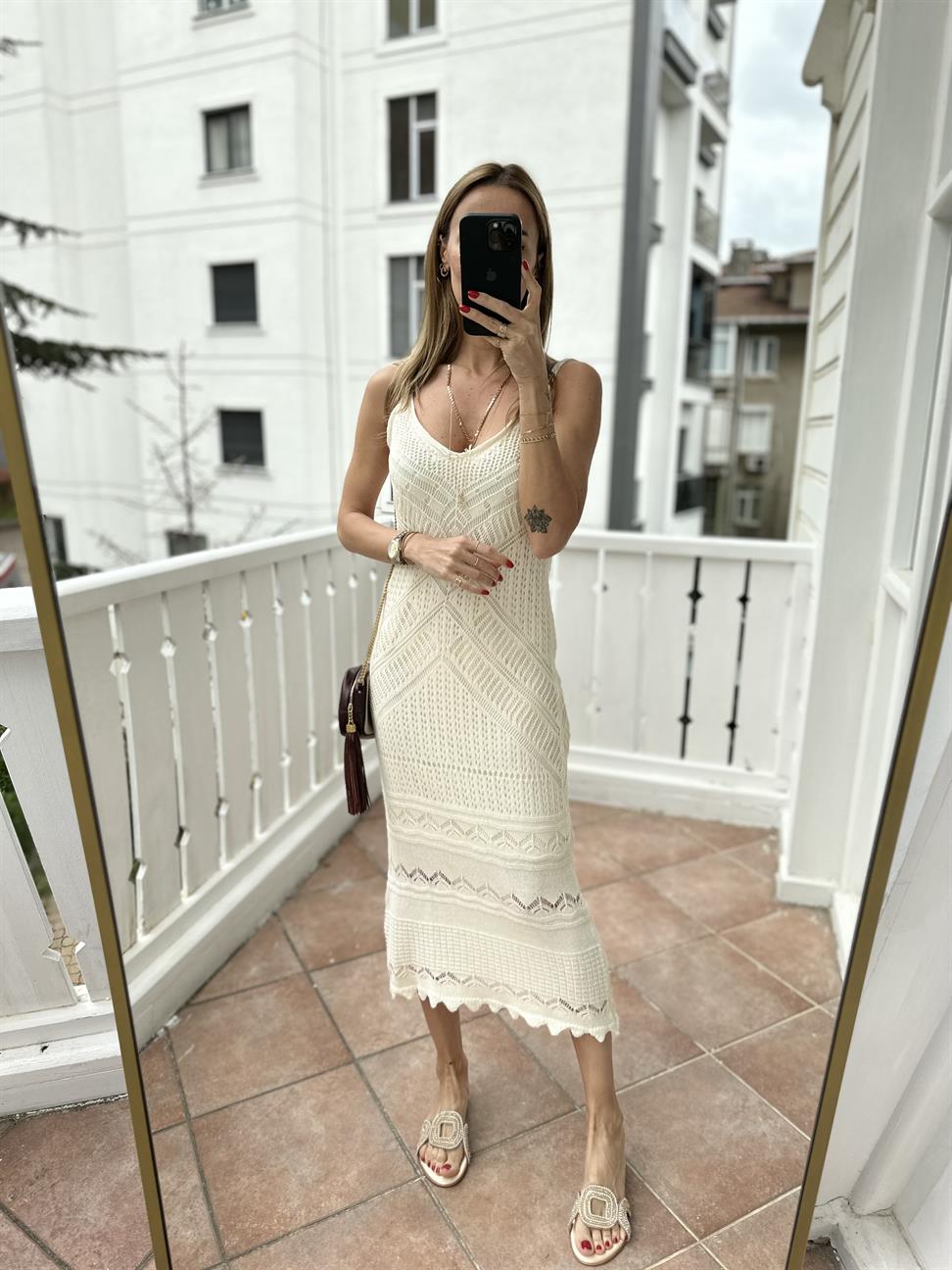 Ekru Ön Arka V Kesimli İç Astarlı Romantic Stil Örgü Elbise