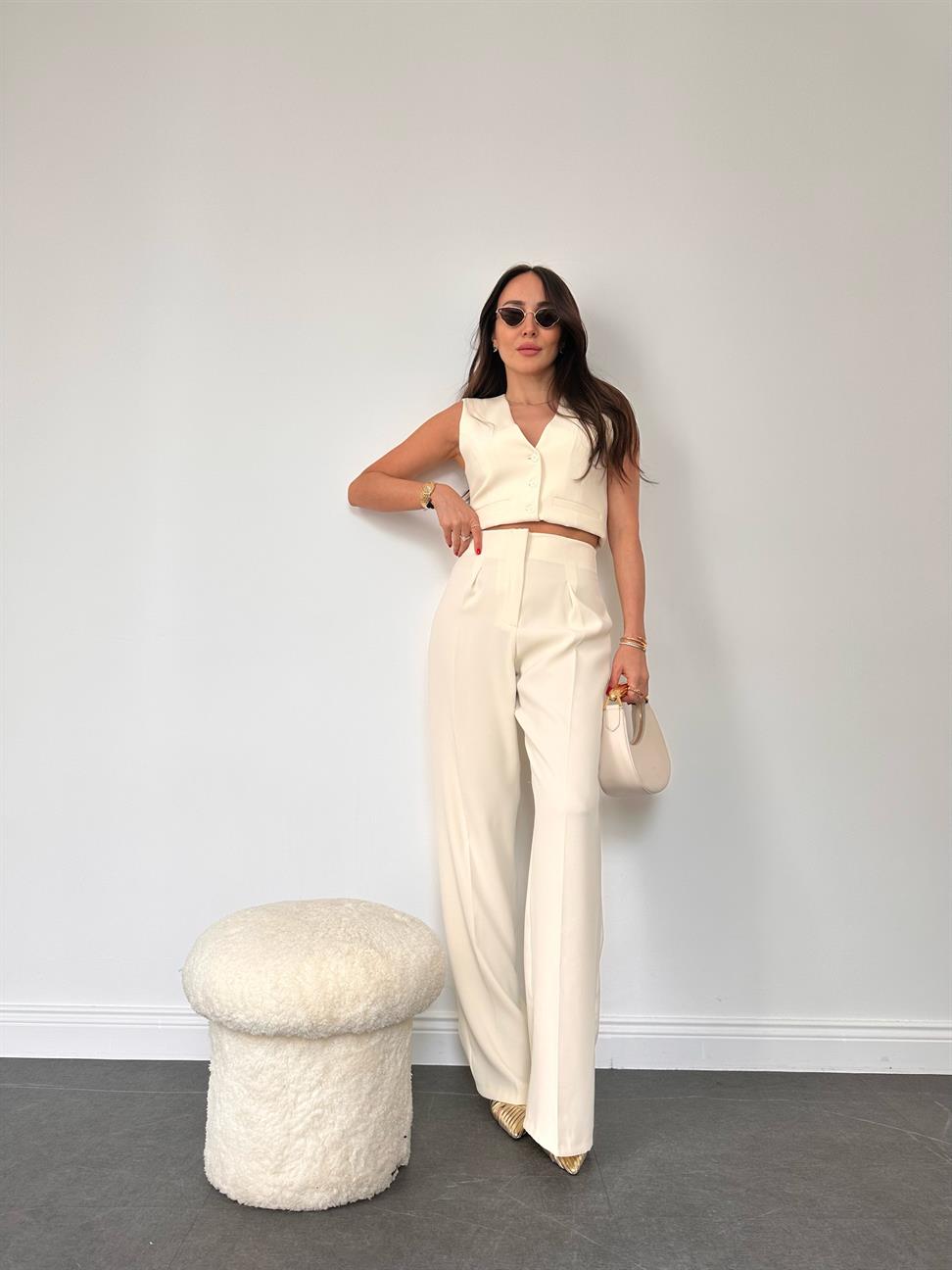 Ekru Önden Düğmeli Yelek