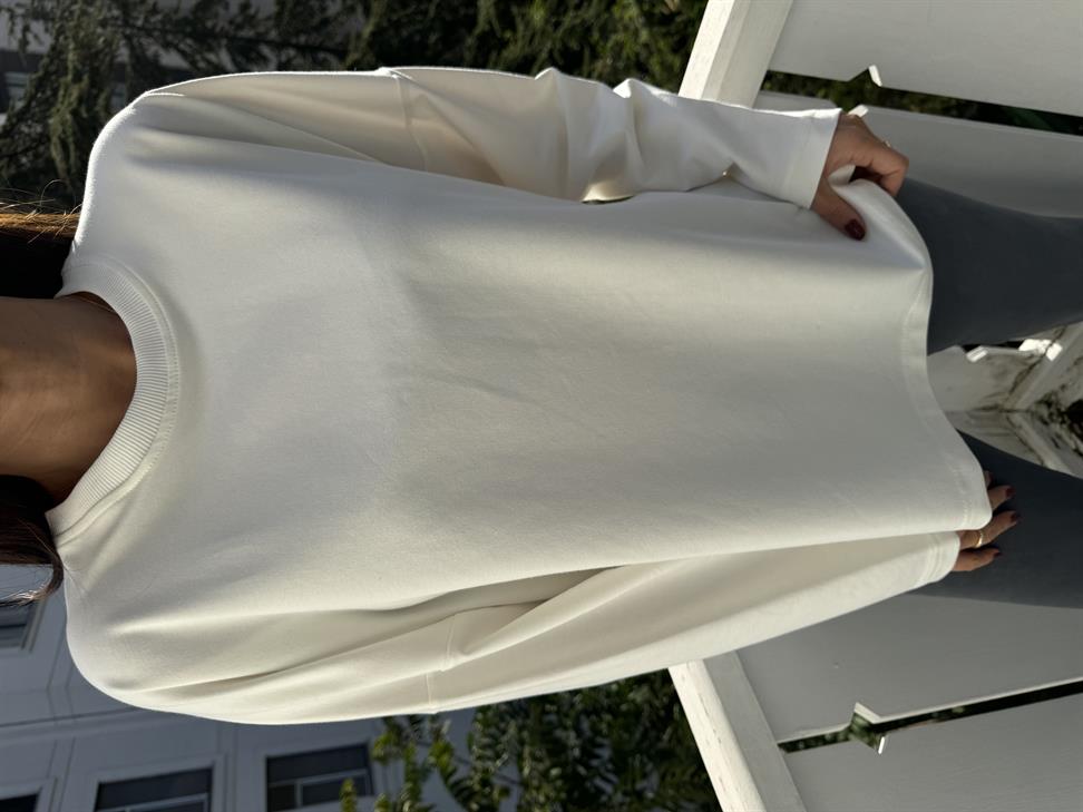 Ekru Oversize Yırtmaçlı Sweatshirt