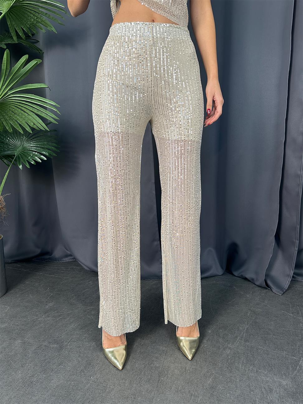 Ekru Payetli astarlı takım