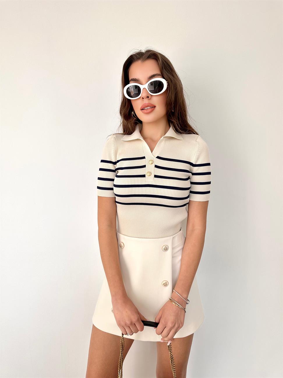 Ekru Polo Yaka Çizgili Örme Bluz