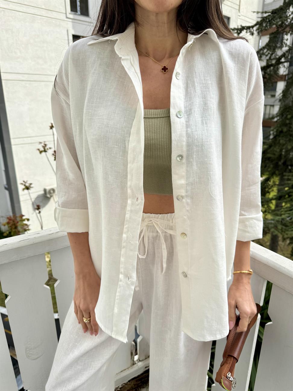 Beyaz Rahat Kesim Keten Gömlek