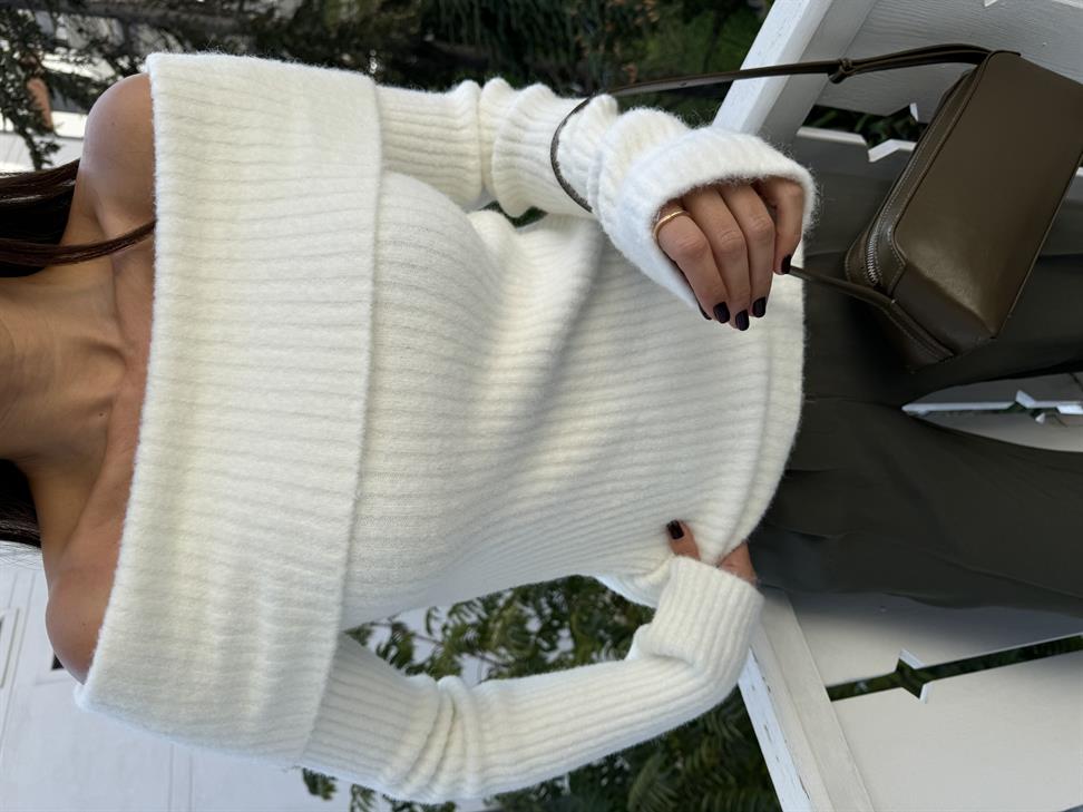 Ekru Soft Doku Bardot Yaka Fitilli Kazak