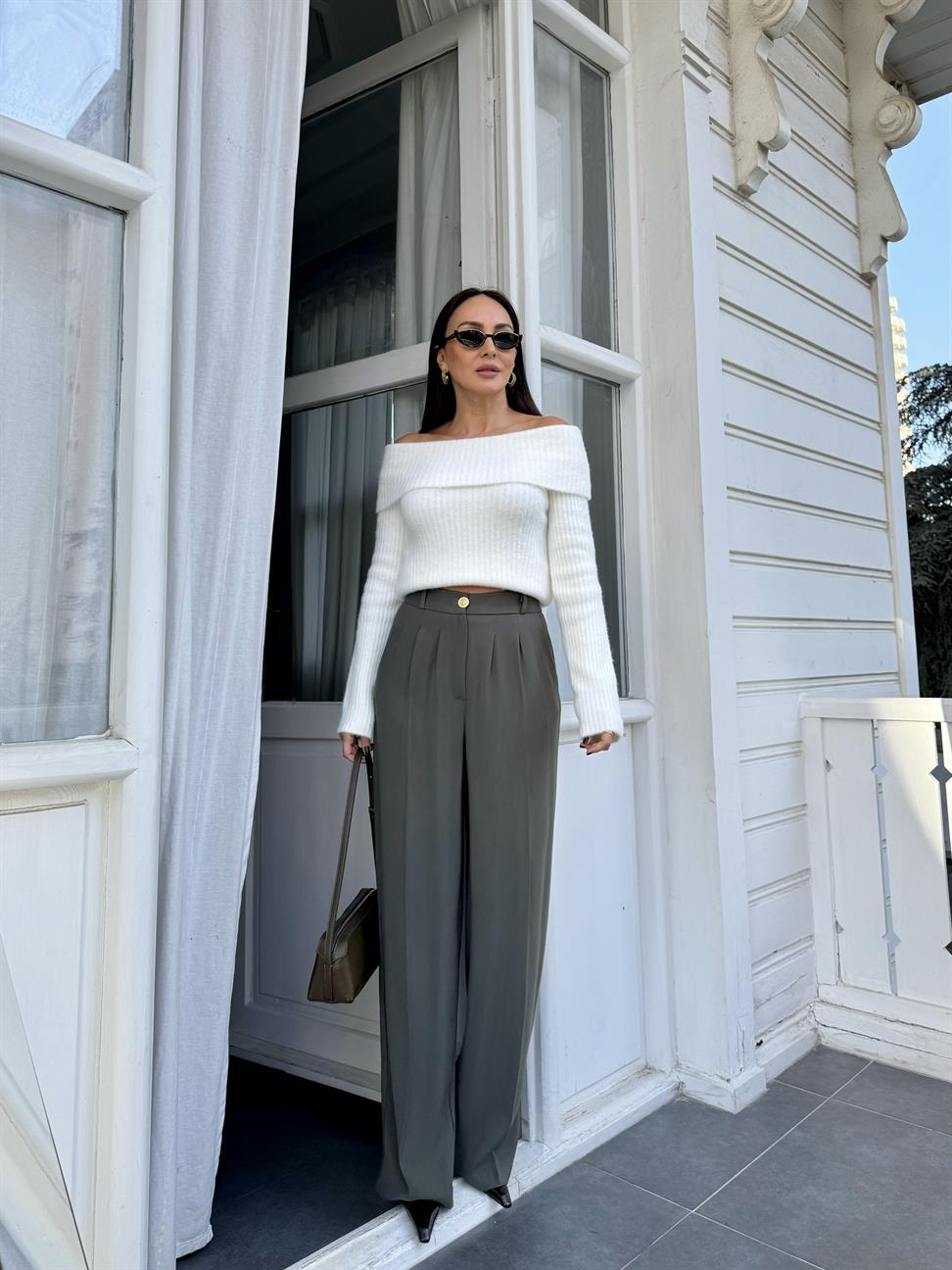 Ekru Soft Doku Bardot Yaka Fitilli Kazak