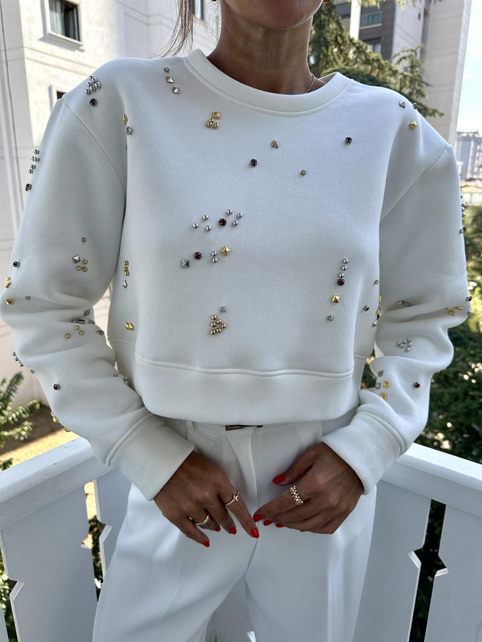 Ekru Taşlı Sweatshirt