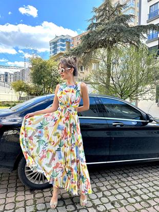 Eteği Pileli Uzun Renkli Elbise