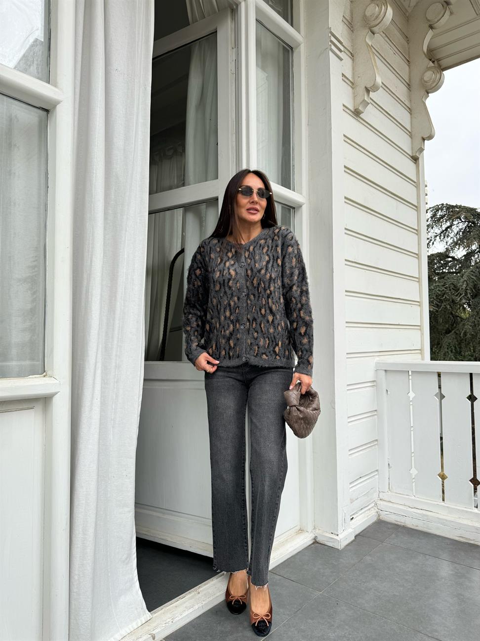 Füme-Hardal Şardonlu Leopar Triko Hırka