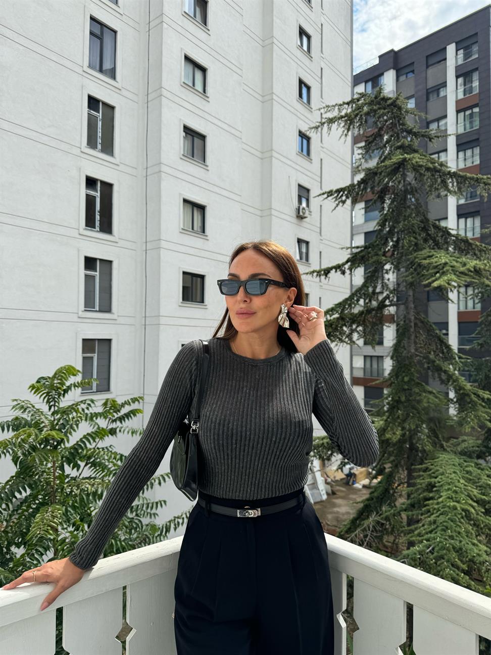 Füme Soluk Efektli Bisiklet Yaka Transparan Kazak