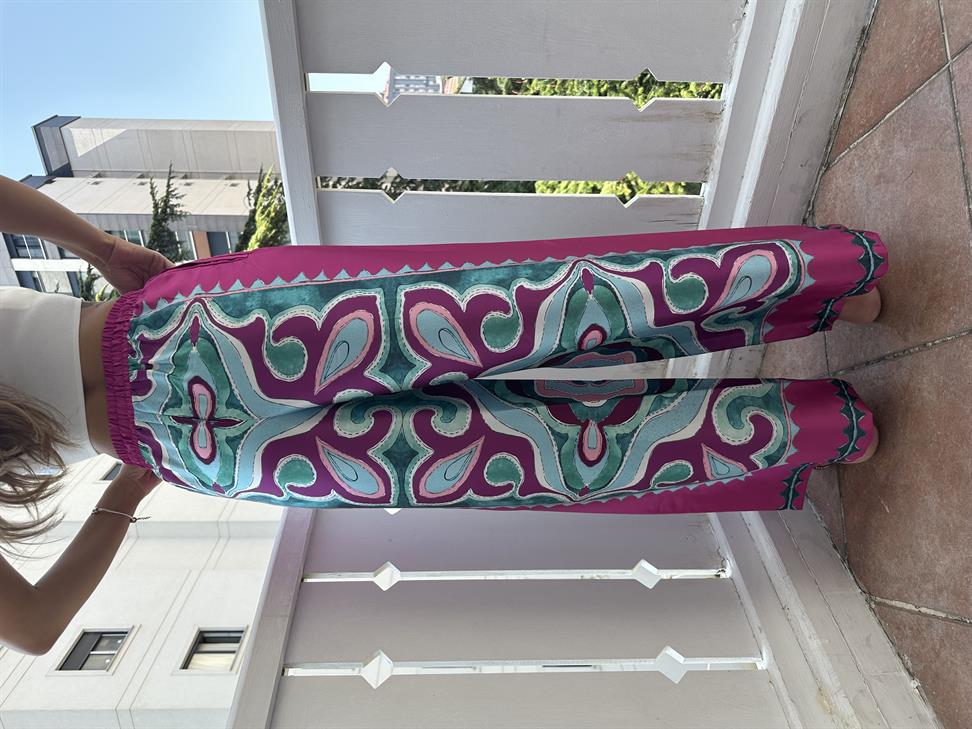 Fuşya Desenli Saten Kumaş Pantolon