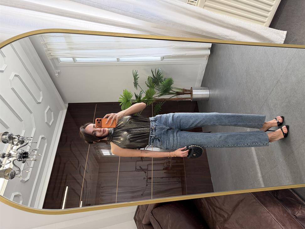 Gold Bağlama Detaylı Parlak Bluz