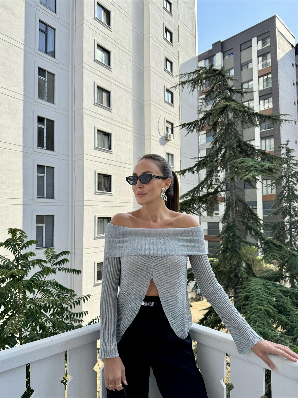 Gri Ajurlu Bardot Yaka Transparan Triko Kazak
