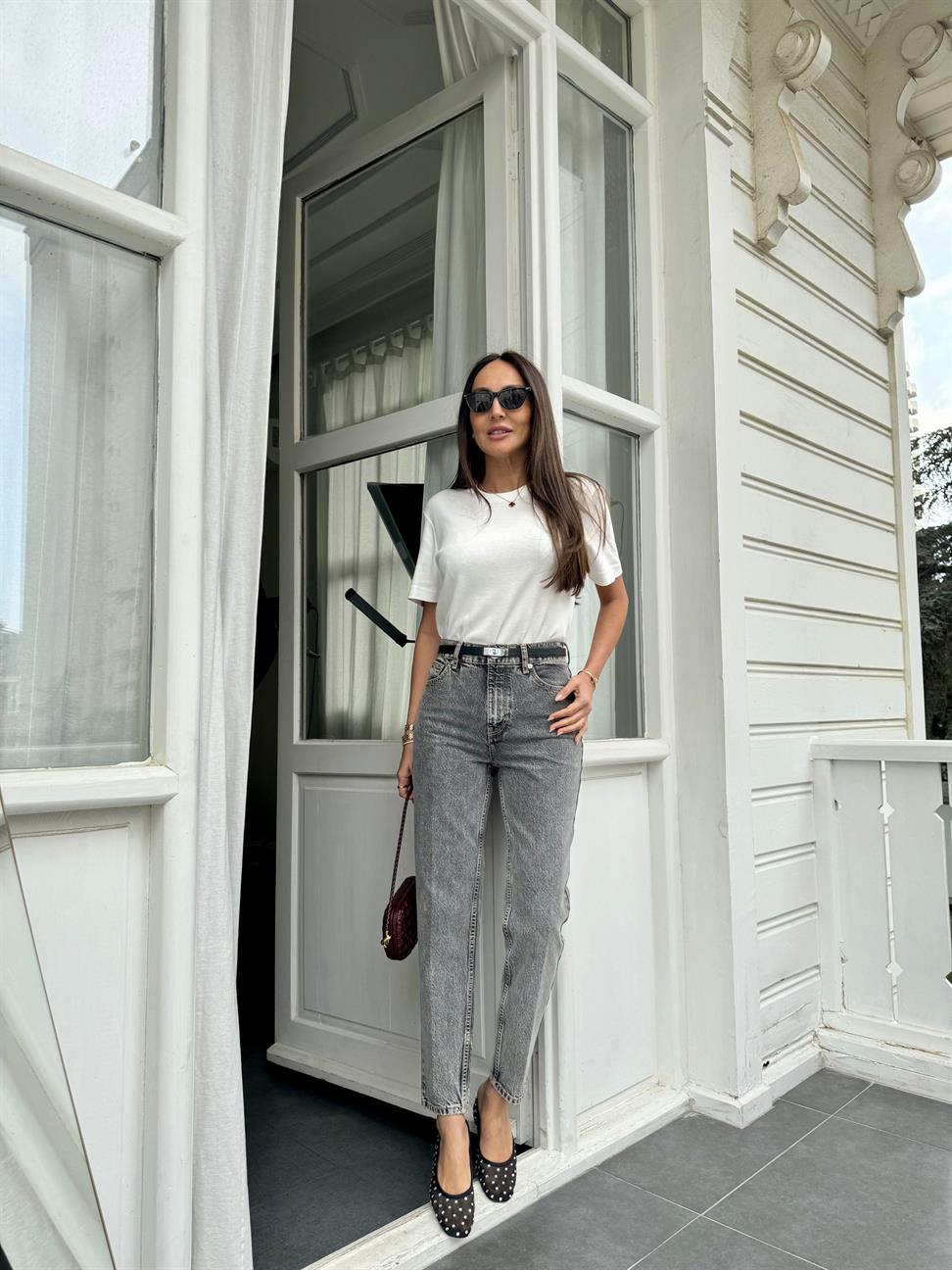 Gri Dikişli Mom Fit Jean