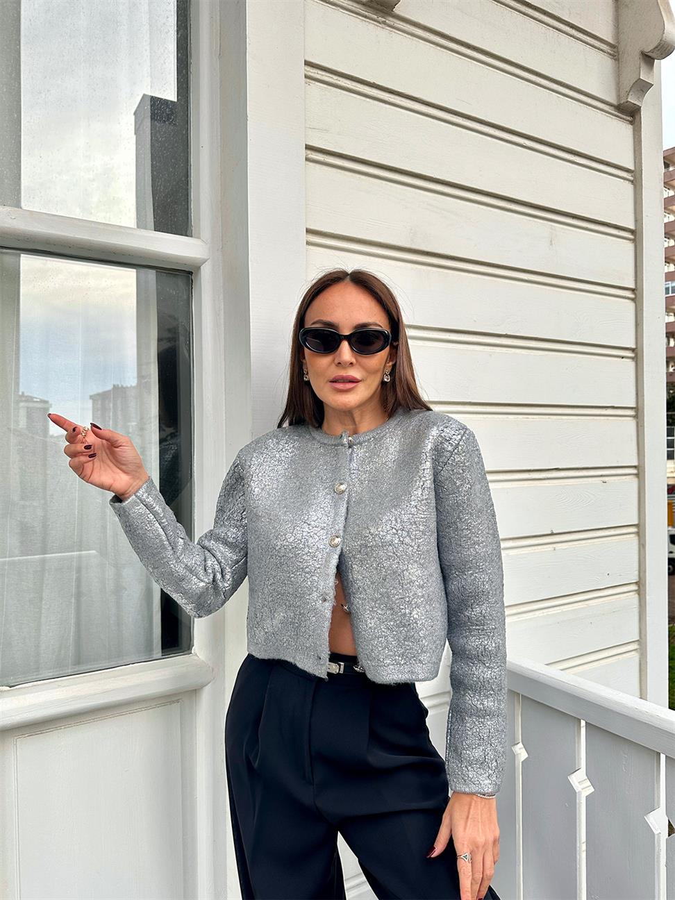 Gri-Gümüş Varaklı Düz Hırka