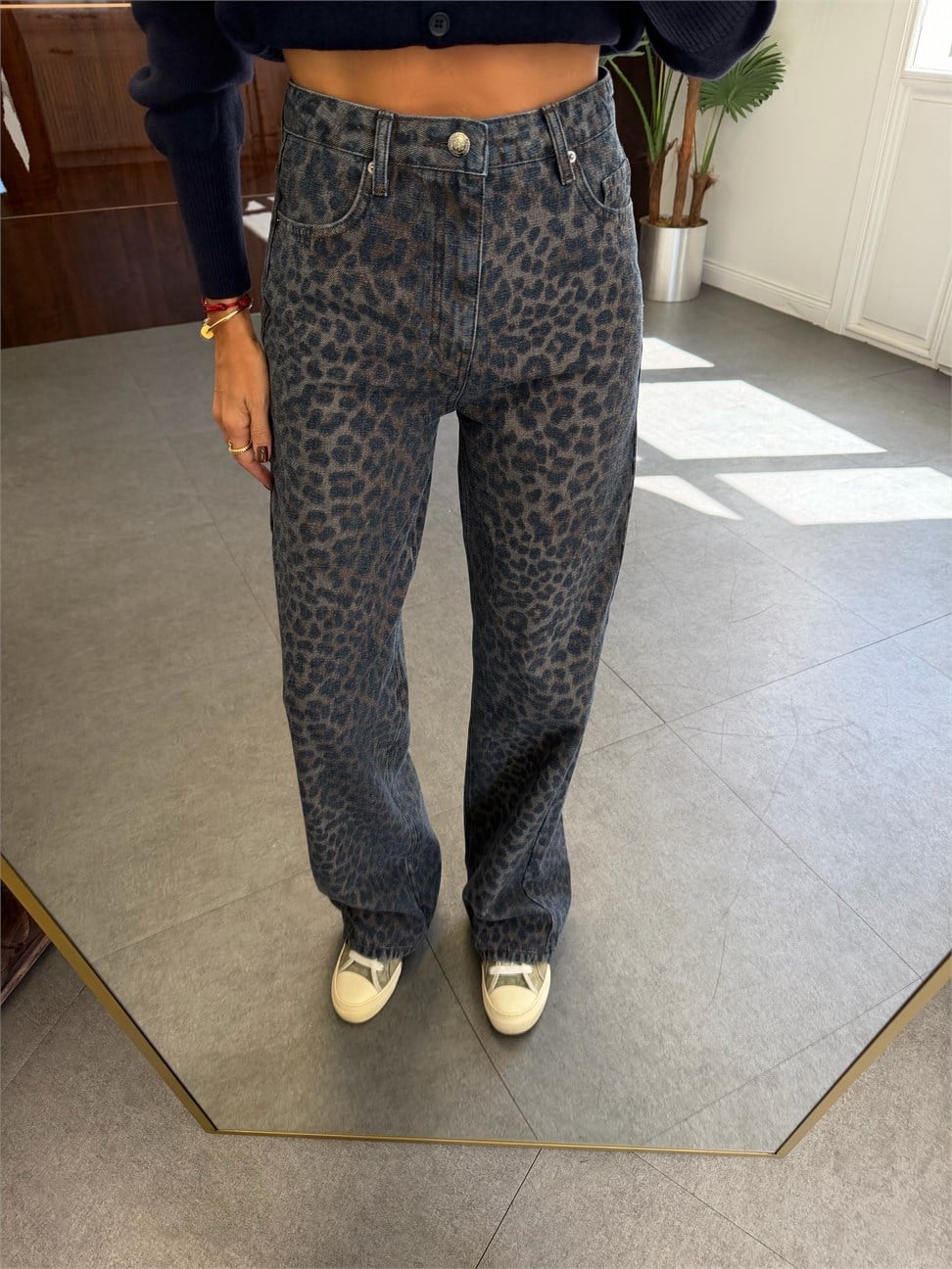 Gri Leopar Desenli Bol Kesim Jean Pantolon