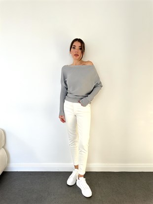 Gri Omuz Dekolte Detaylı Fitilli Bluz