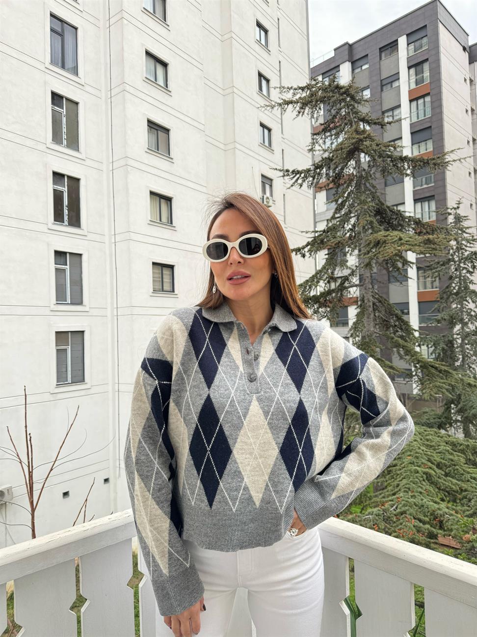 Gri Polo Yaka Baklava Desen Kazak