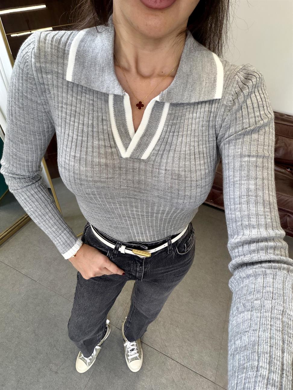 Gri Polo Yaka Yakası Çizgili Kazak