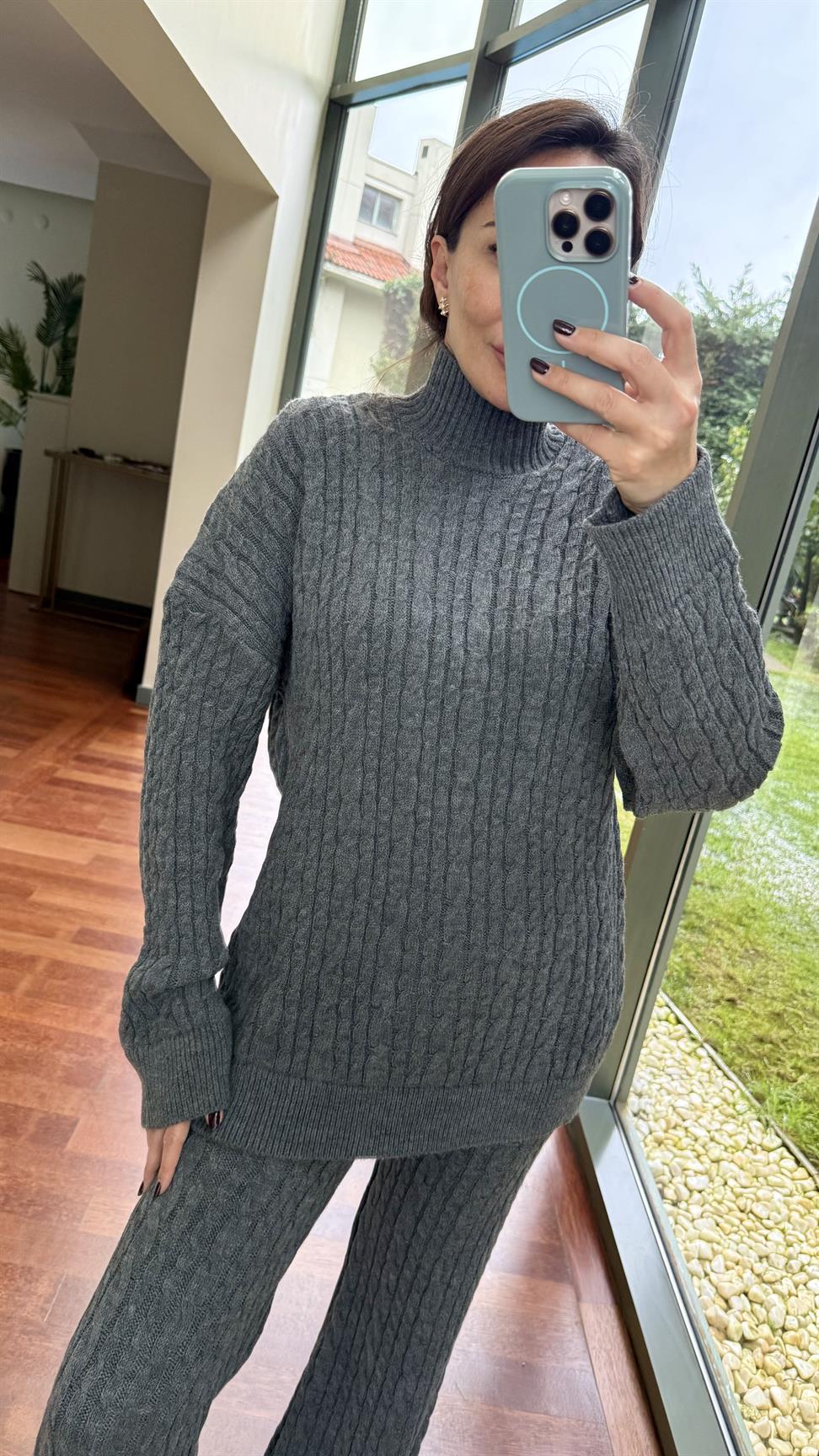 Gri Saç Örgülü Pantolonlu Takım