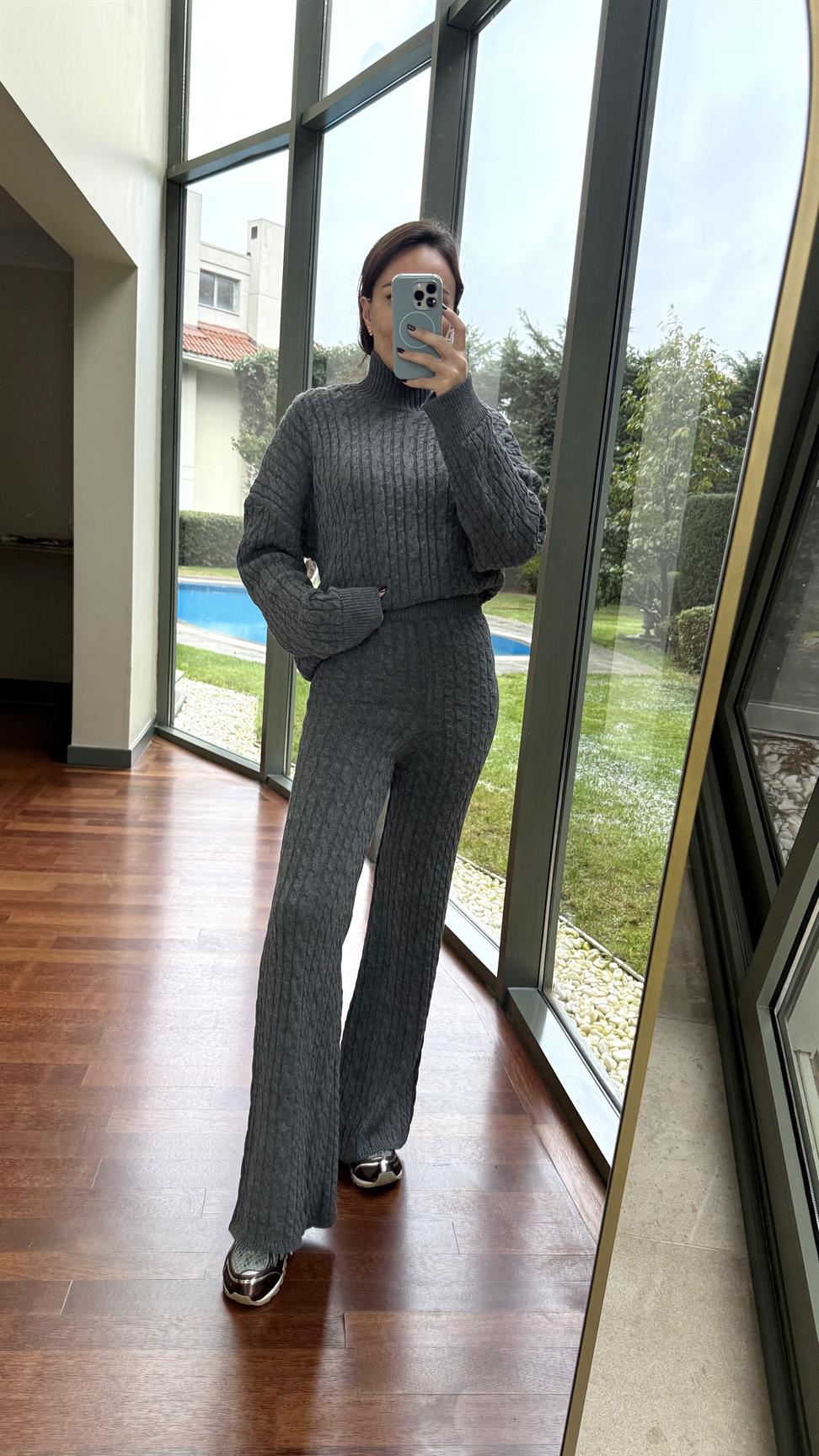 Gri Saç Örgülü Pantolonlu Takım