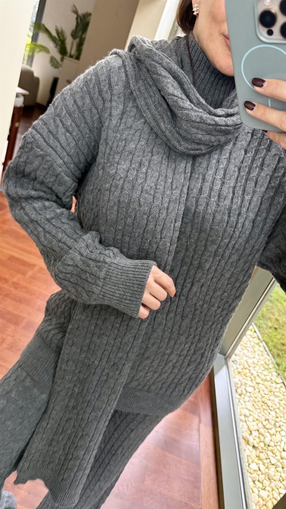 Gri Saç Örgülü Pantolonlu Takım