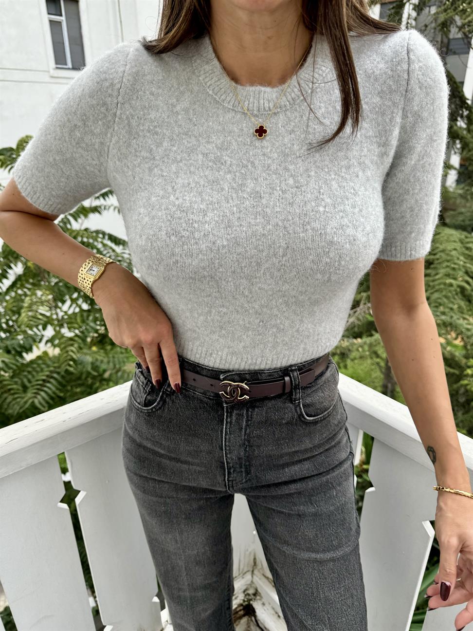 Gri Yumuşak Doku Kısa Kol Triko Kazak