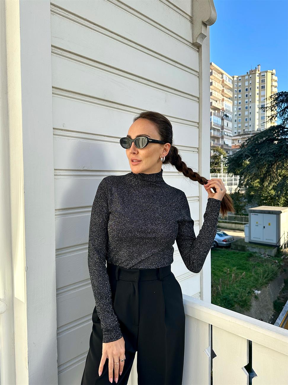 Gümüş Simli Yarım Balıkçı Degaje Bluz