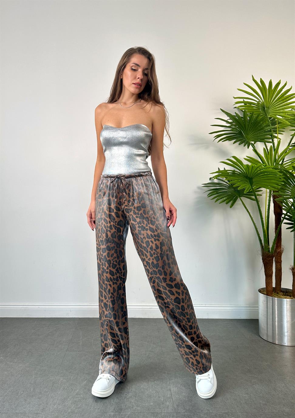 Gümüş Straplez Varak Baskılı Bluz