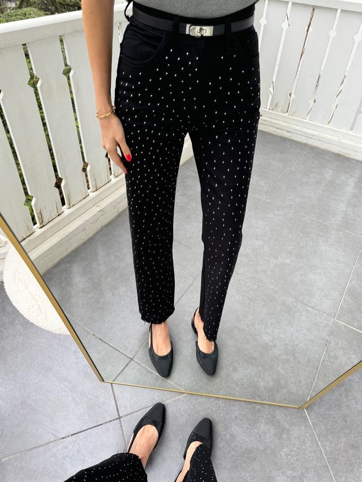 Gümüş Taşlı Kesik Paça Jean Pantolon