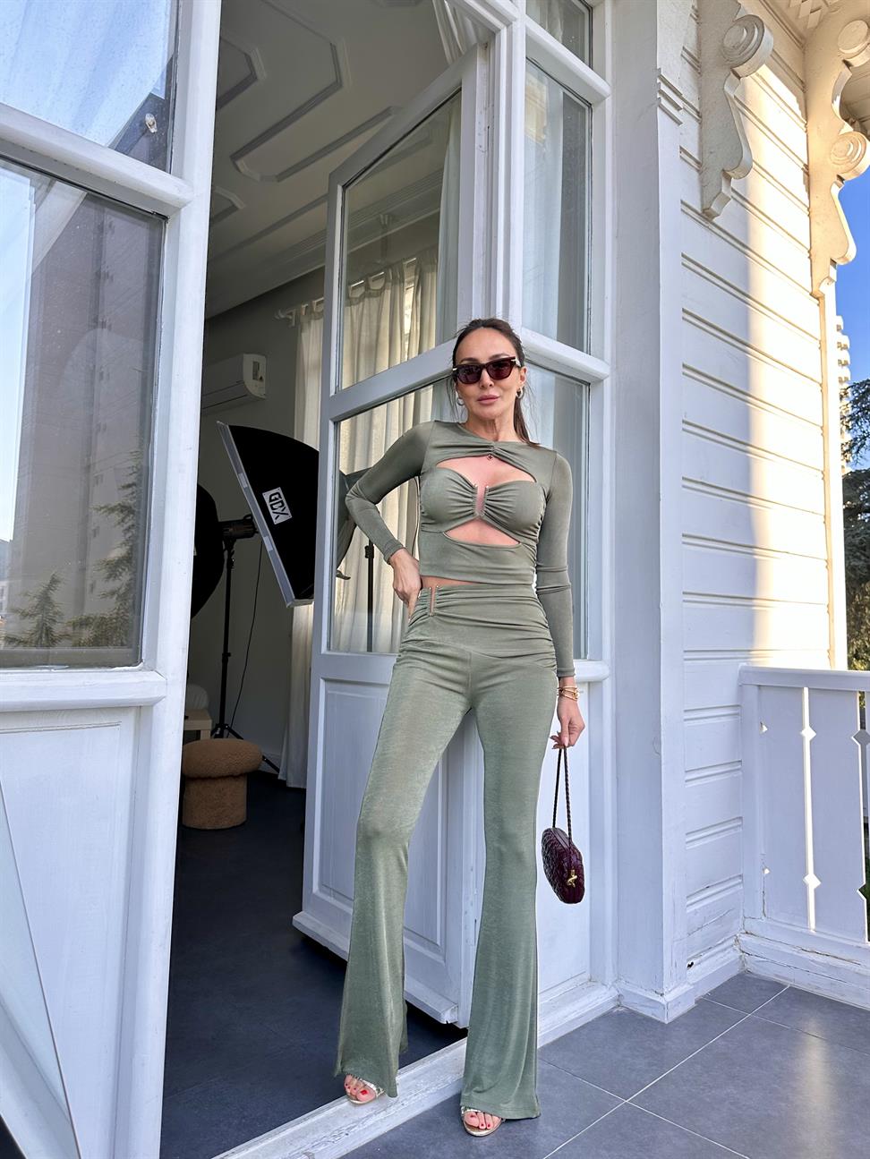 Haki Aksesuar Detay Buzzy Kumaş Pantolon