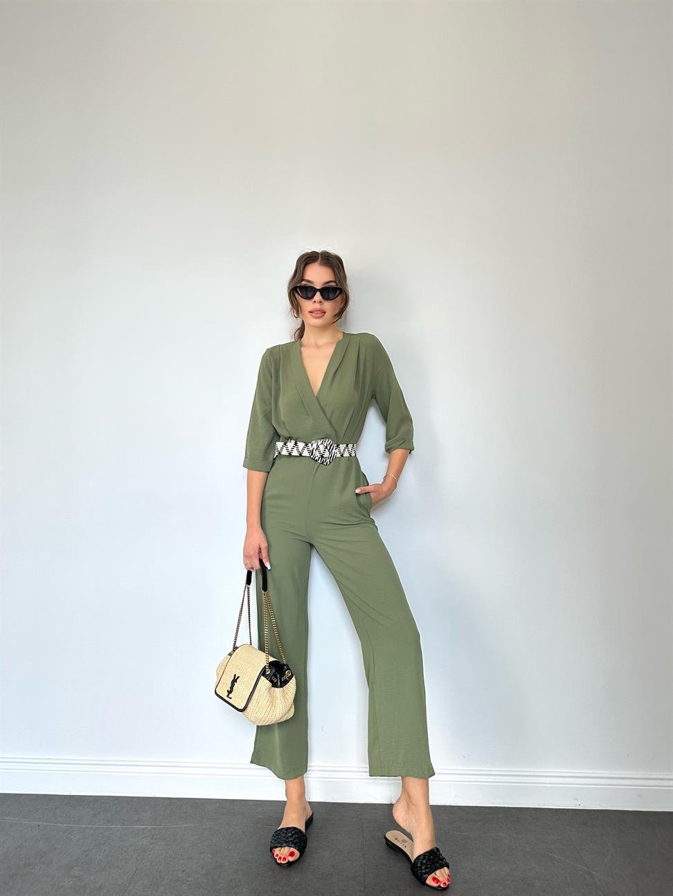 Haki Kemerli Kruvaze Yaka Tulum