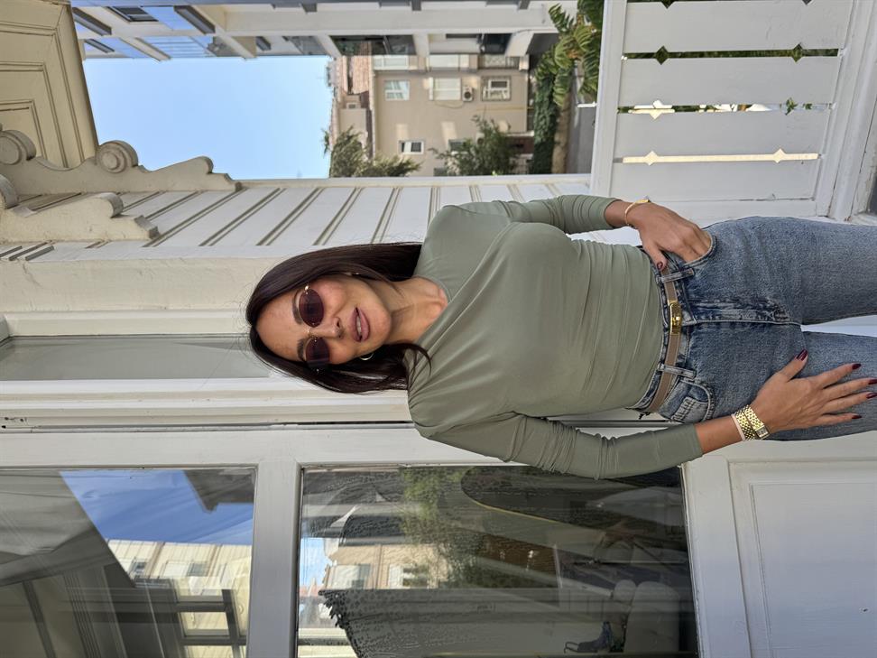 Haki Omzu Vatkalı ve Piliseli Bluz