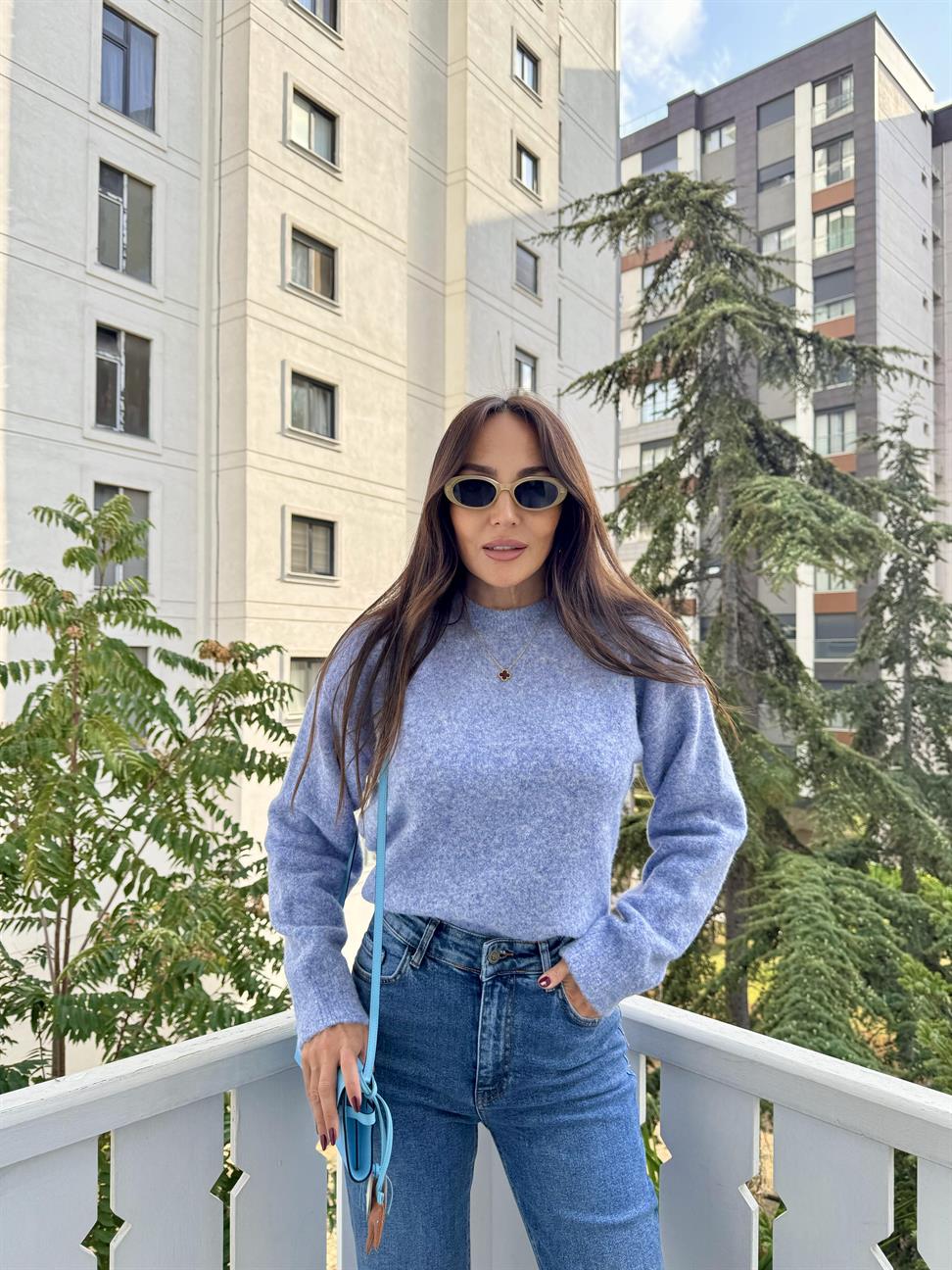 İndigo Mavi Bisiklet Yaka Yumuşak Dokulu Triko Kazak