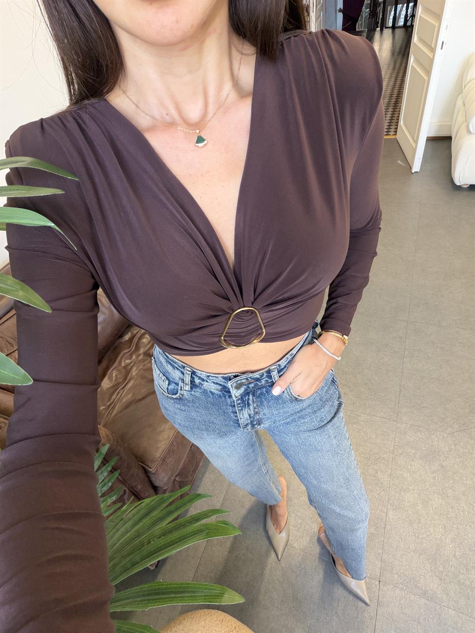 Kahve Büyük Toka Detay Kısa Bluz