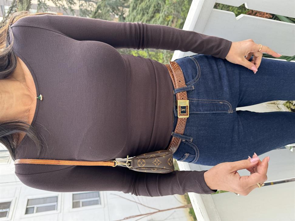 Kahve Büzgülü Kayık Yaka Bluz