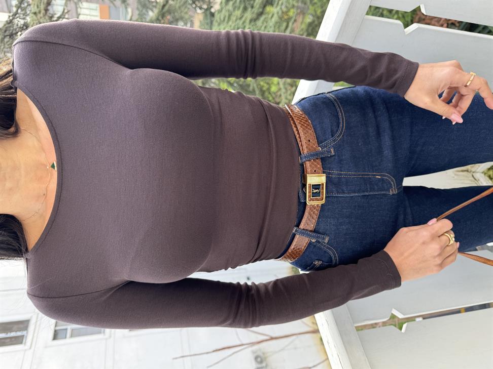 Kahve Büzgülü Kayık Yaka Bluz