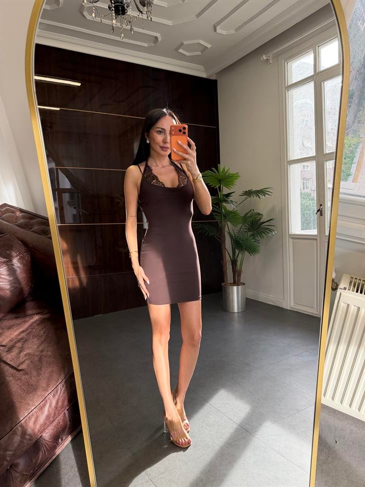 Kahve Dantelli Mini Elbise