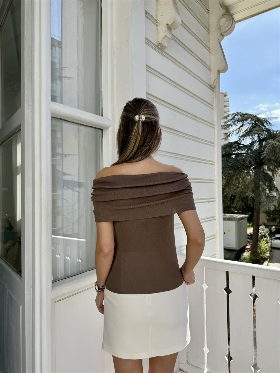 Kahve Dökümlü Madonna Bluz