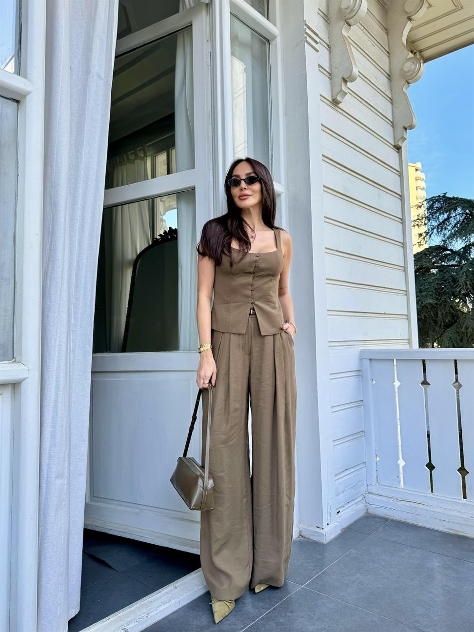 Kahve Düğme Detaylı Büstiyer Yelek