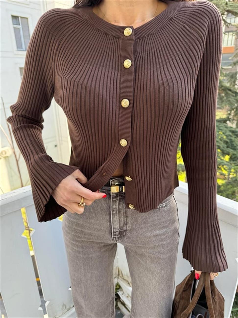 Kahve Düğmeli İspanyol Kol Triko Hırka