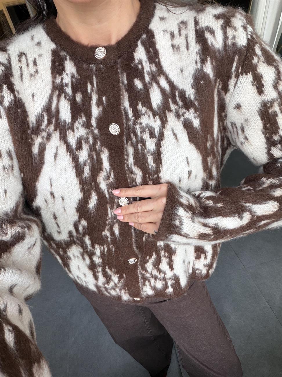 Kahve-Ekru 2 Renkli Düğmeli Hırka