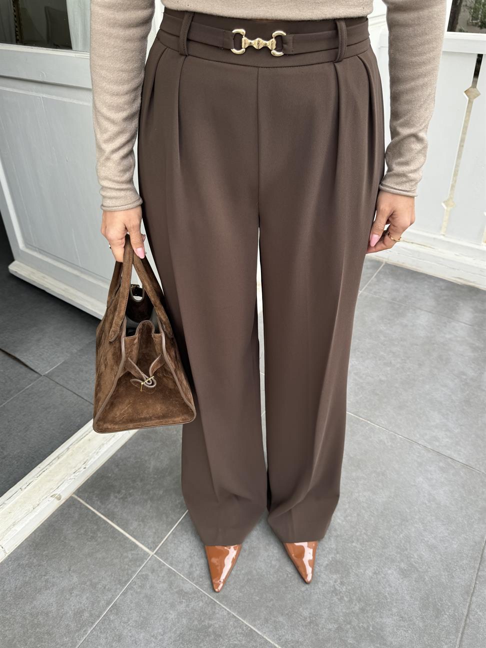 Kahve Gold Toka Kemerli Kumaş Pantolon